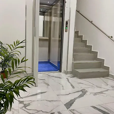 Bed & Breakfast Residenza Degli Dei 4*