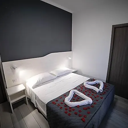 Bed & Breakfast Residenza Degli Dei 4*